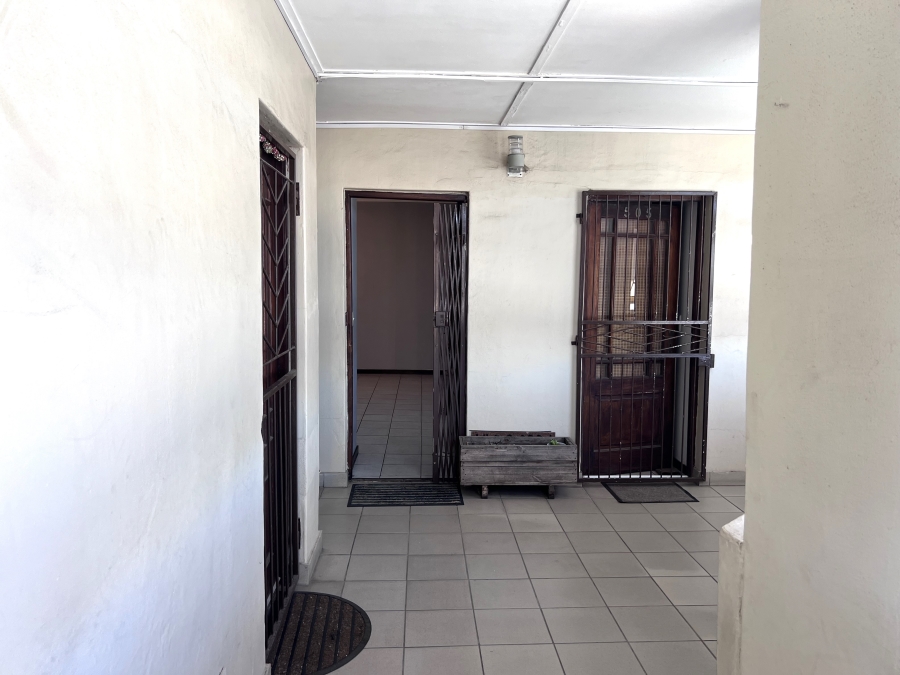 To Let 1 Bedroom Property for Rent in Parklands Western Cape